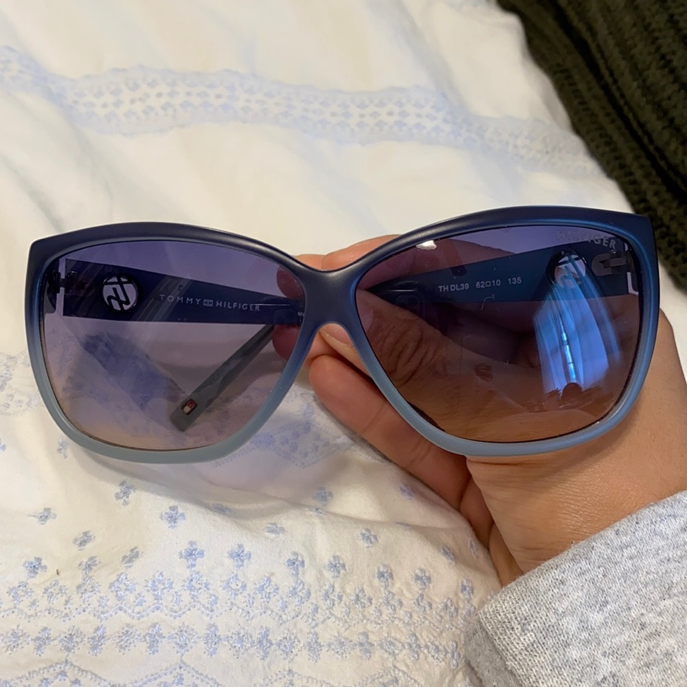 Tommy Hilfiger Sunglasses 🕶